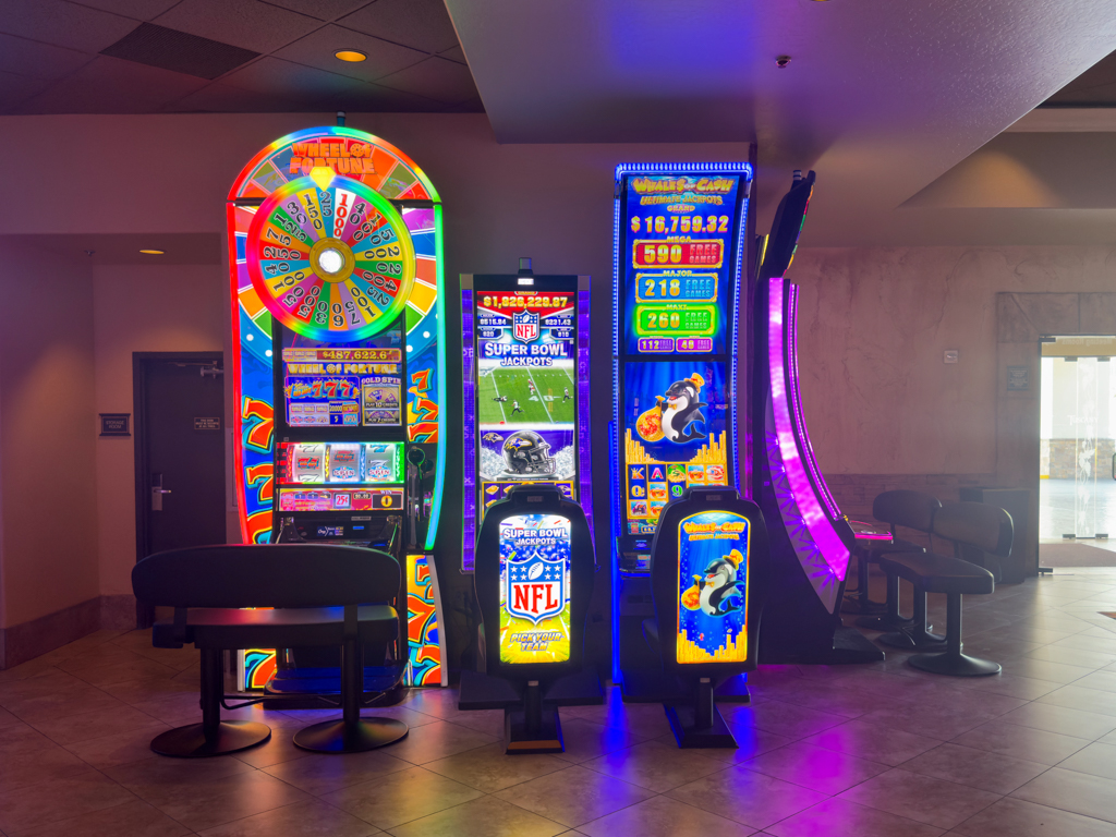 Auch in der Hotellobby muss man nicht auf's Glücksspiel verzichten...