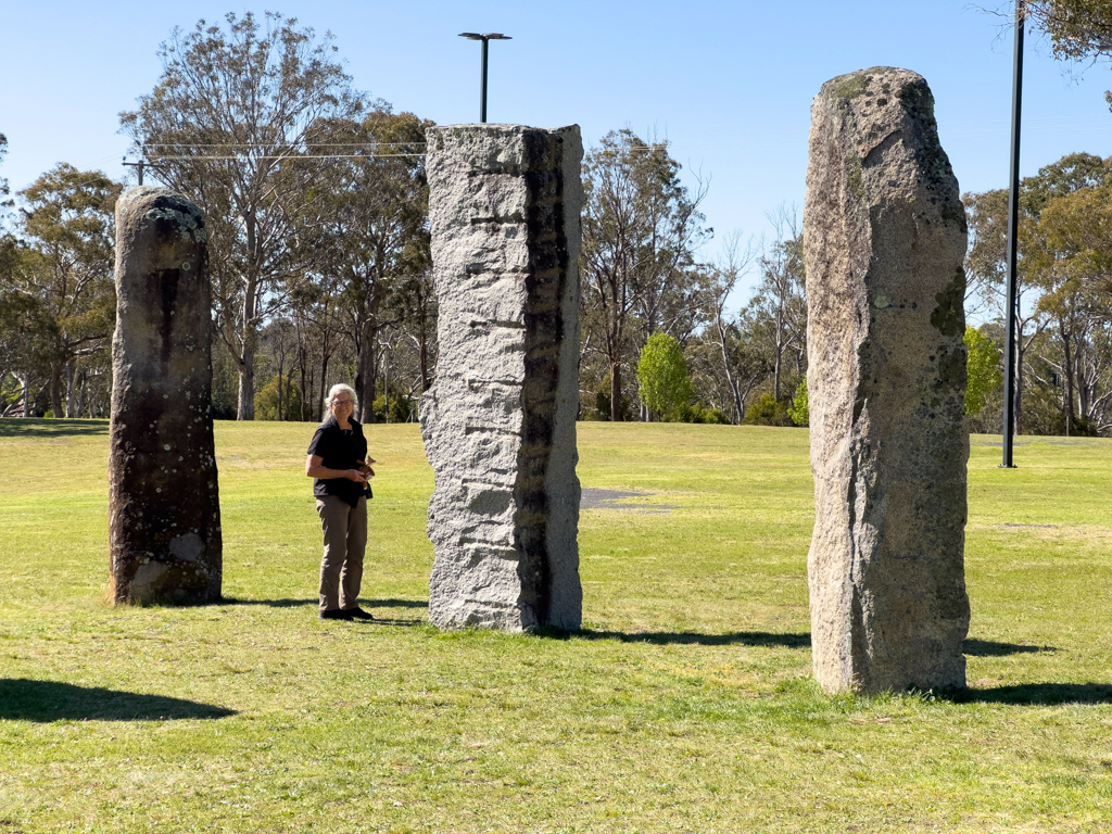 Ma im "keltischen" Steinkreis in Glen Innes