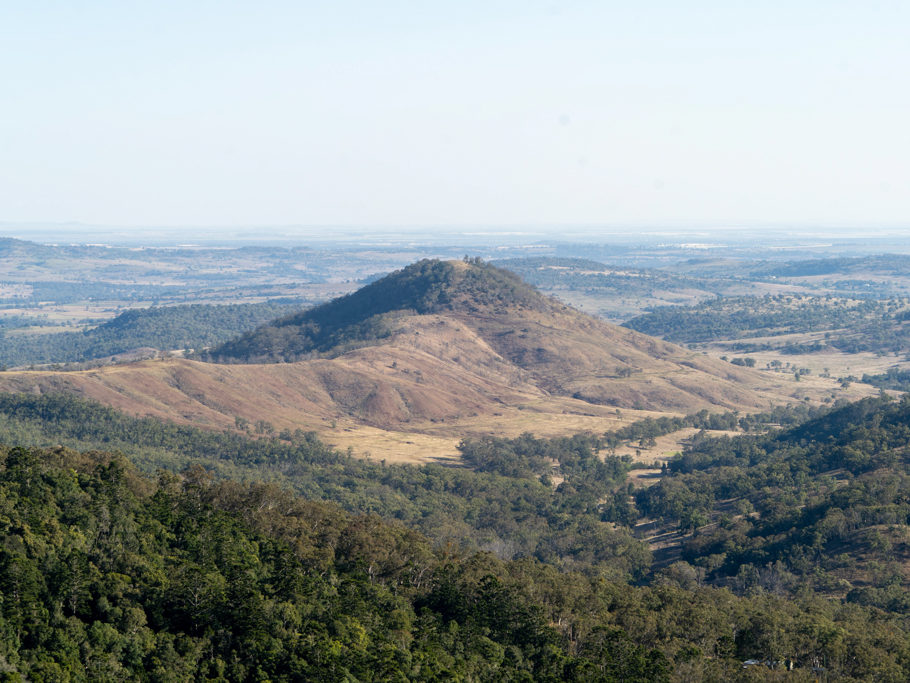 Nicht nur Ebenen in Queensland. Nein auch hügeliges Land.