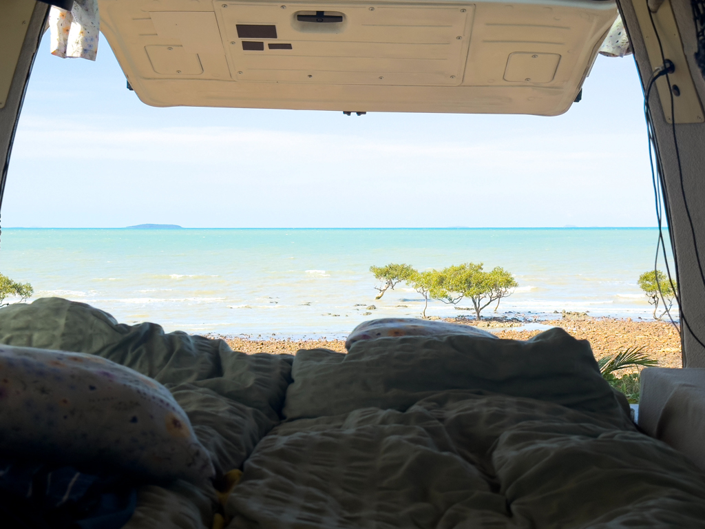 Blick vom Schlafzimmer aus direkt auf Meer