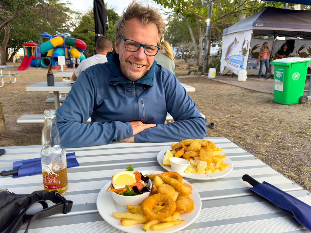 Mit Zausel Jo und etwas live Musik im Hintergrund zum Znacht im Campground