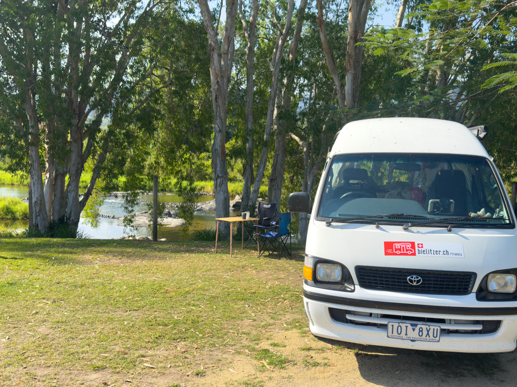 Direkt am Cattle Creek: Unser Stellplatz im Neem Hall Campground