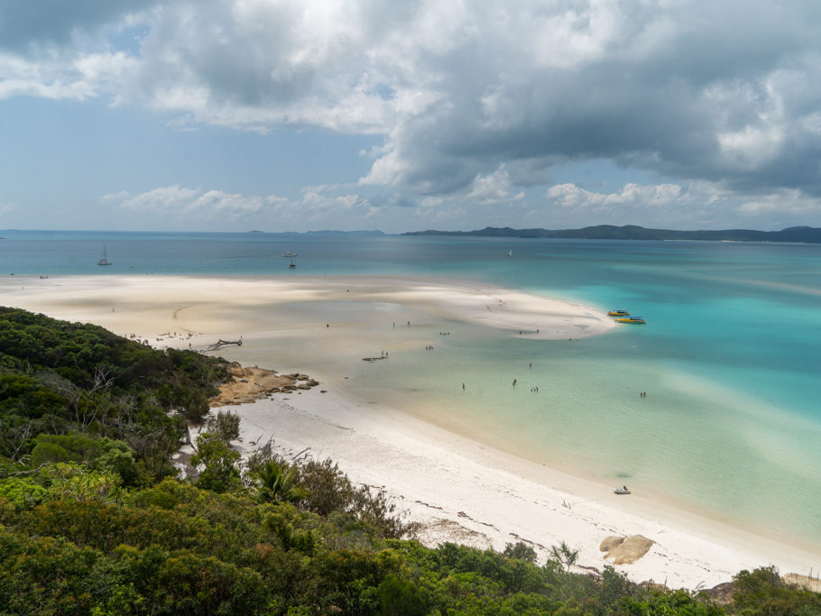 Hell türkisfarbenes Wasser und weisse Strände: Whitsunday Islands