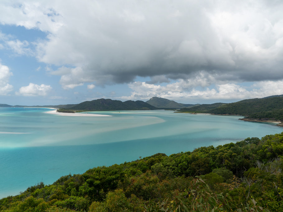 Hell türkisfarbenes Wasser und weisse Strände: Whitsunday Islands
