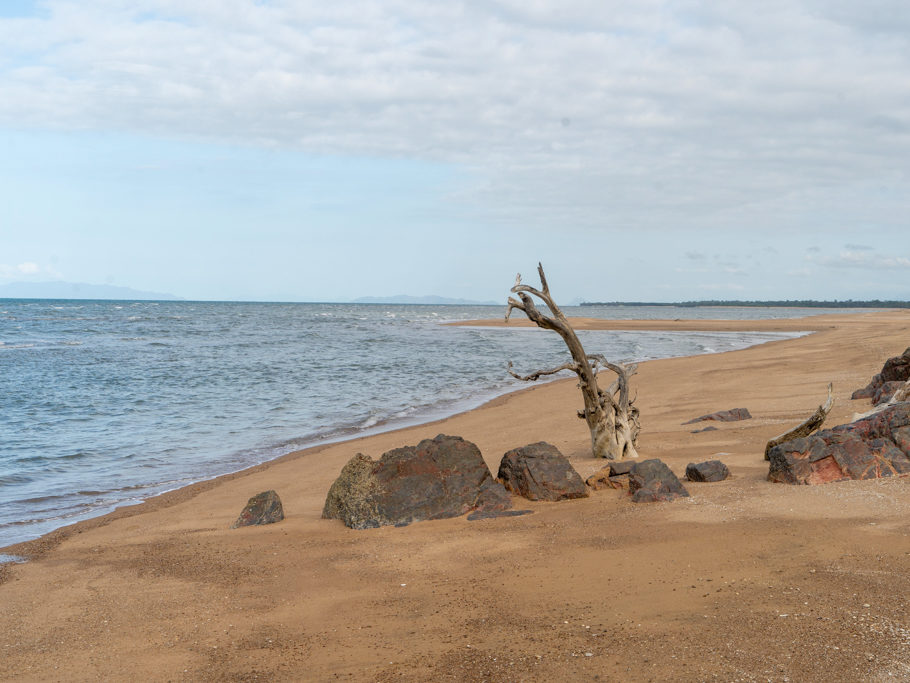 Die vorgelagerte Düne bei Ebbe direkt beim Toomulla Campground