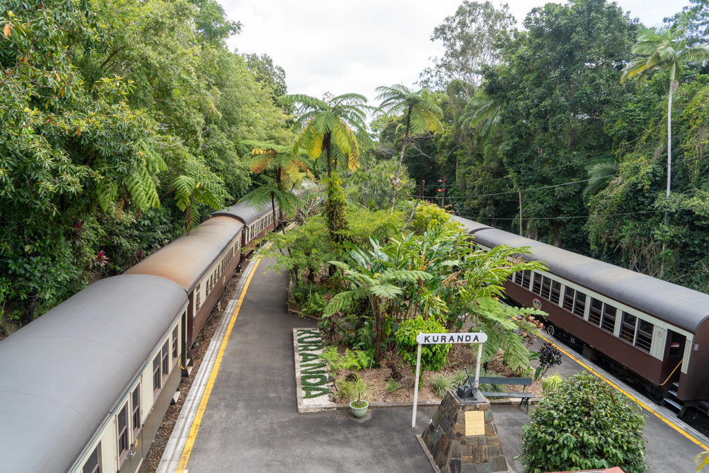 Endstation der Seilbahn. Start der Eisenbahn in Kuranda