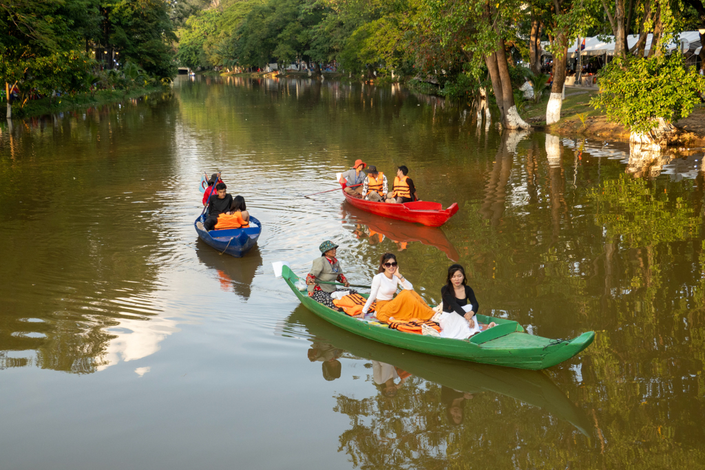 Geniesserische Kanufahrten auf dem Siem Reap Fluss