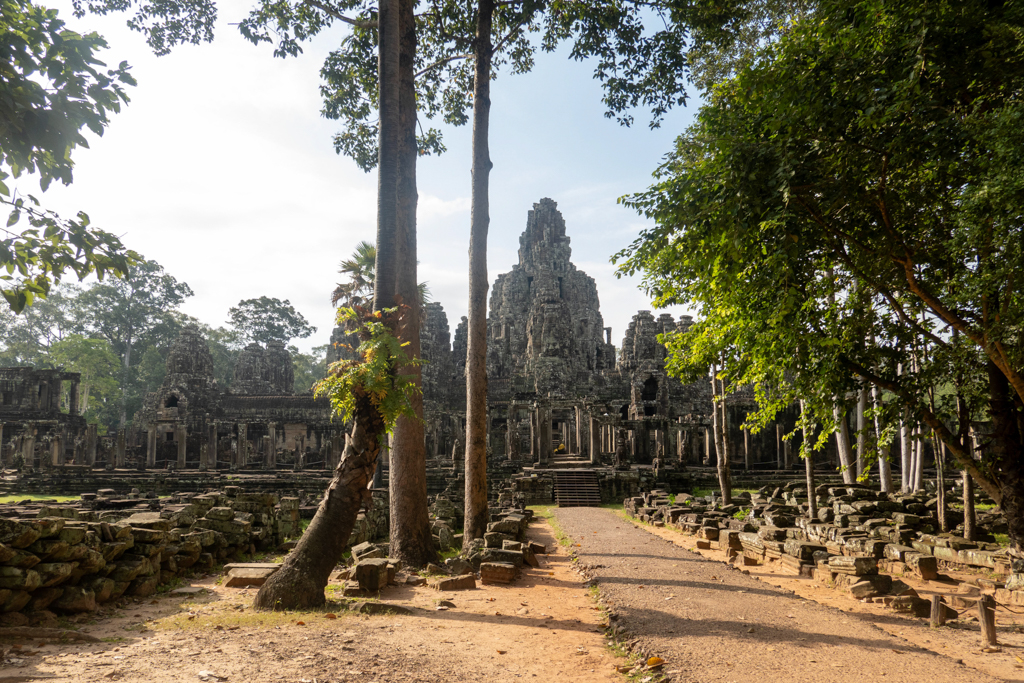 einer der mehreren Zugänge zum grossen Bayon Tempel