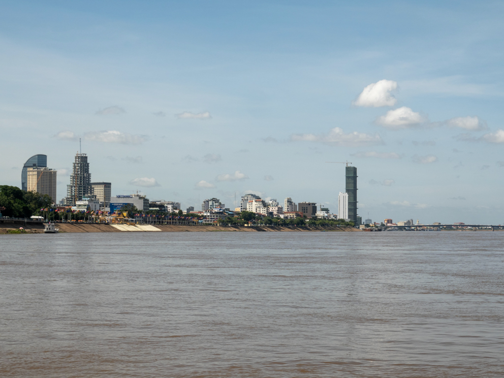 Phnom Penh, Stadtansicht vom Tonle Sap Fluss