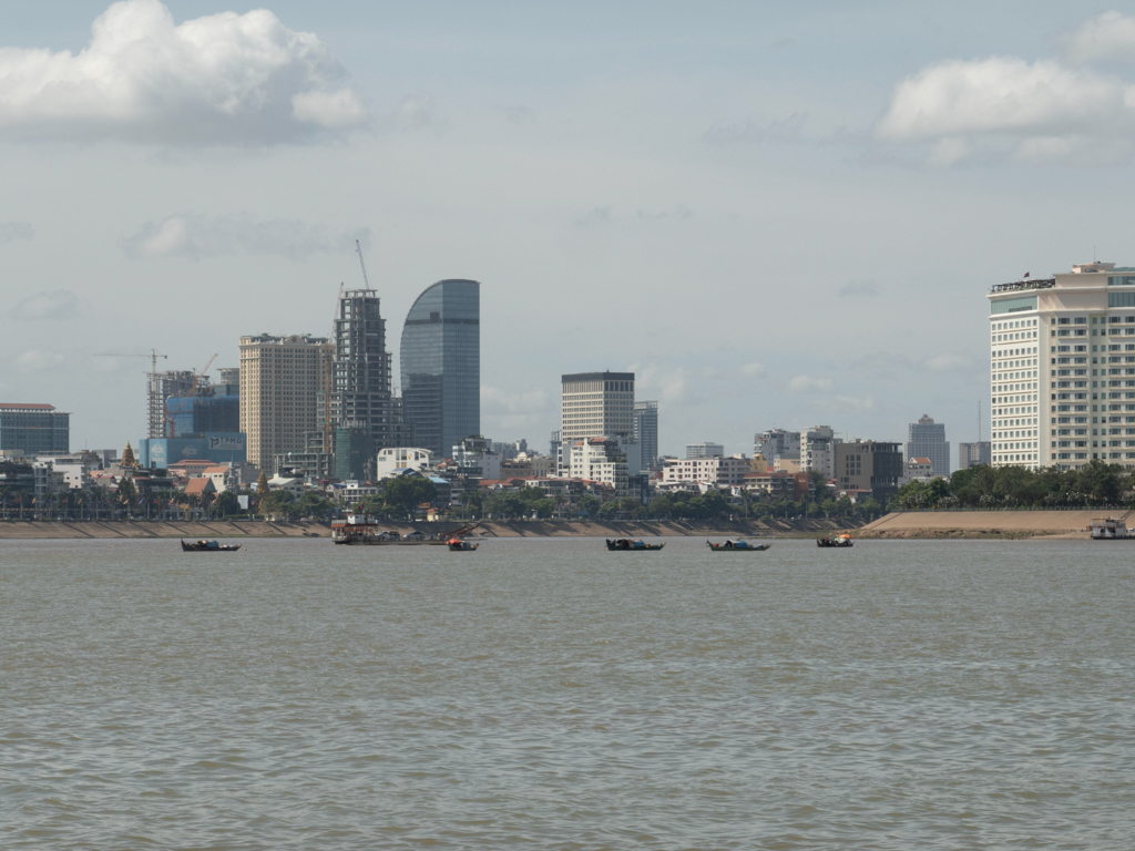Fischerboote beim Zusammenfluss des Mekong mit dem Tonle Sap