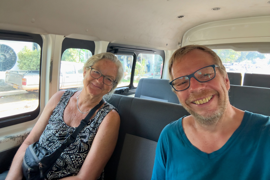JoMa Selfi im VIP Bus nach Thakhek