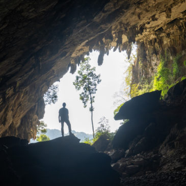 Tham Nam Non Cave