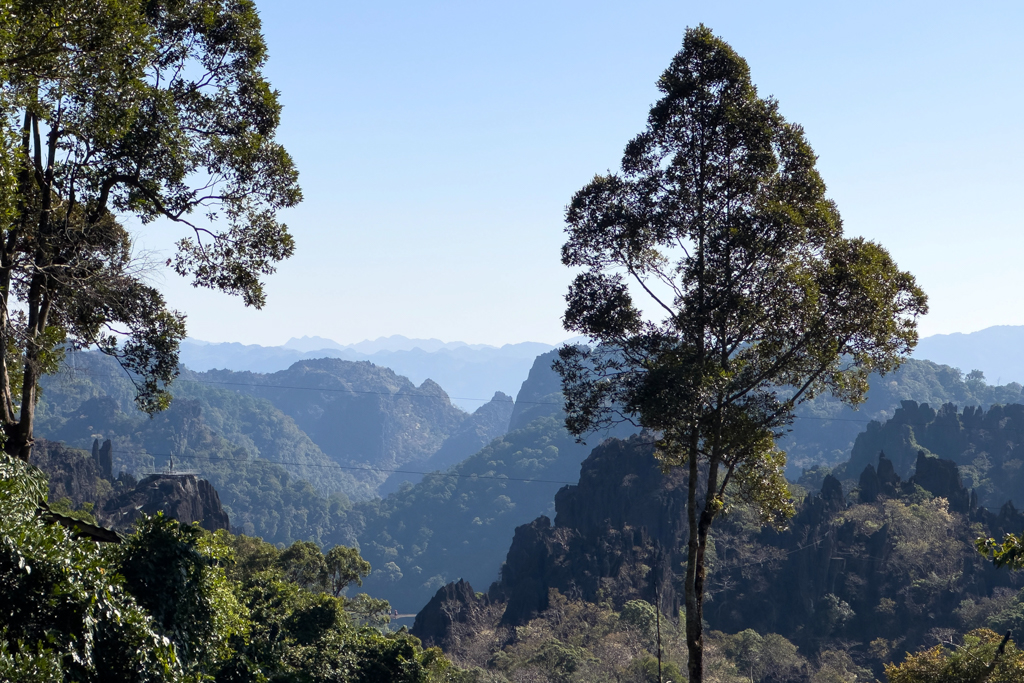 Blick vom Balkon aus auf die atemberaubende Landschaft am Rock