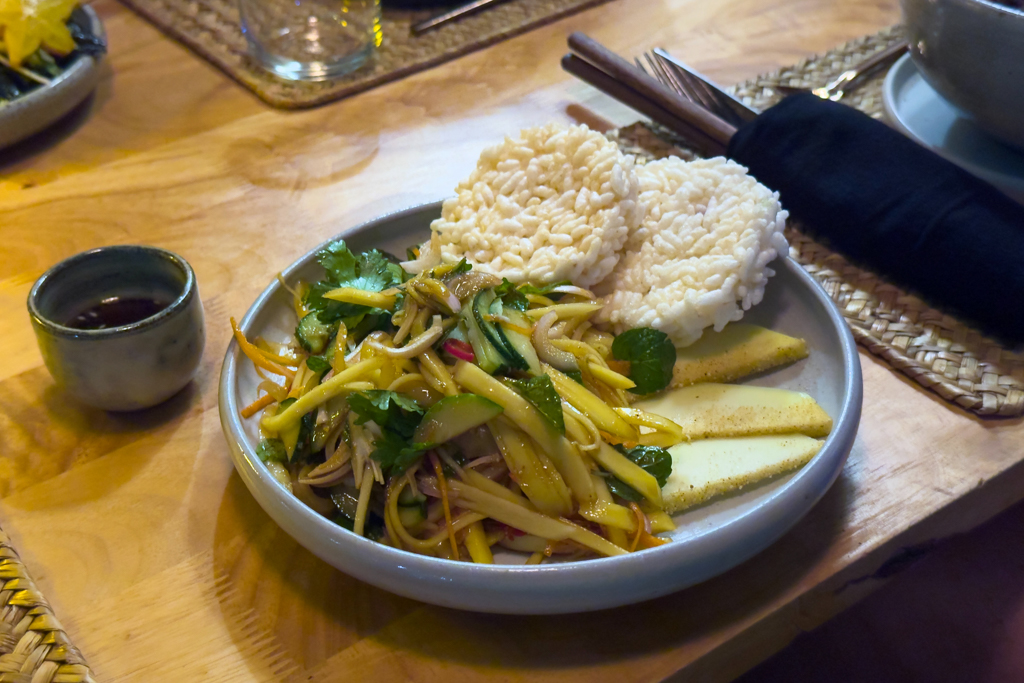 Zum sehr feinen Znacht im Lost in Baan in Luang Prabang. Selten so gut gespeist!