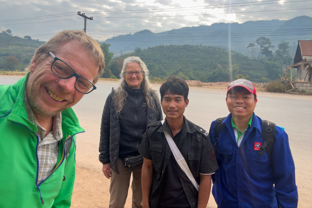 Wir Ergüssen mit Leo unserem Guide Mr. Khammee unseren local guide von heute