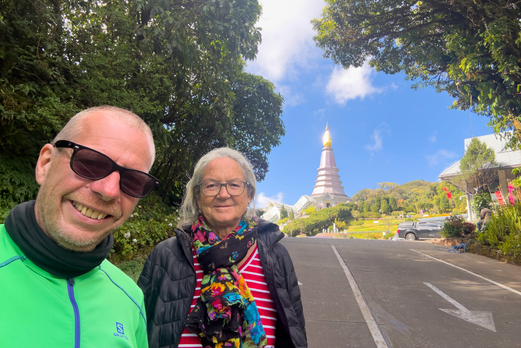 JoMa Selfie auf dem Weg zu den beiden Great Royal Pagoden