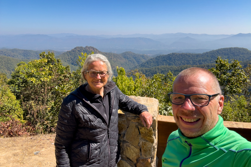 JoMa Selfie auf dem Aussichtspunkt im Salawin Nationalpark