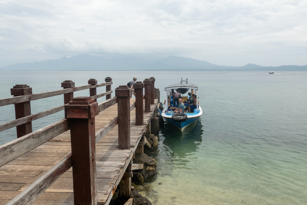 Wir legen wieder von der Insel ab. Es geht zurück zum Festland