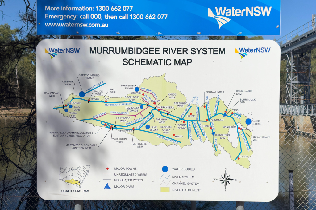 Wie eine Landkarte. Hier die Wasserkarte wie alles am Murrumbidgee River zusammenhängt, bzw. fliesst