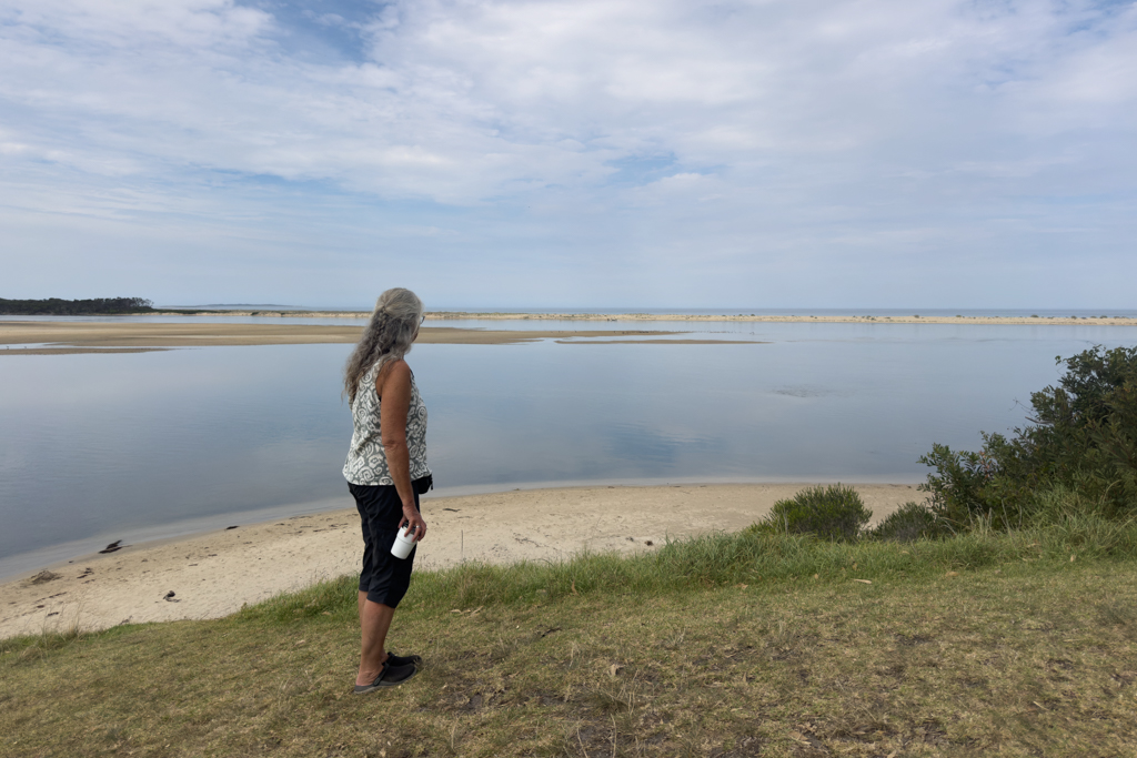 Mit Ma an der Lagune in Mallacoota