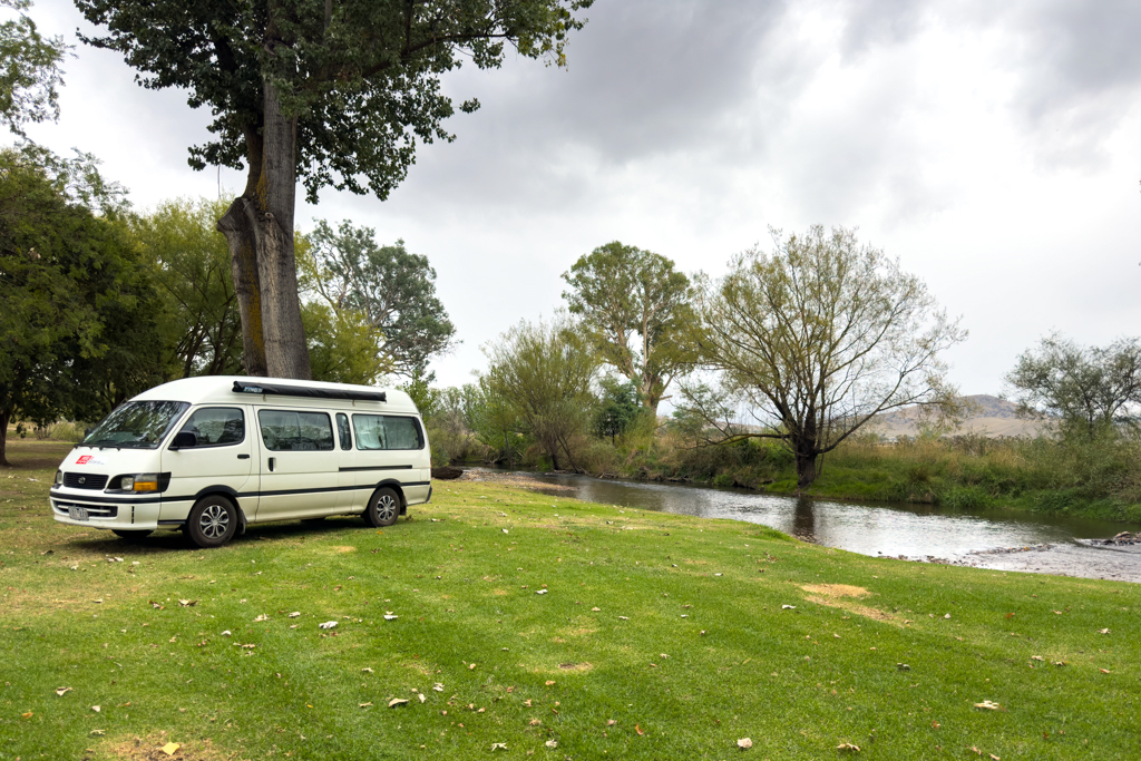 Unser Stellplatz im Cloac Cloac Campground. Es beginnt zu regnen...