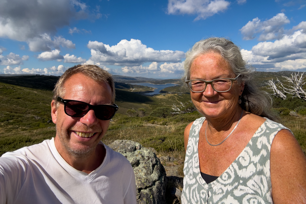 JoMa Selfie vor dem Rocky Valley Storage...