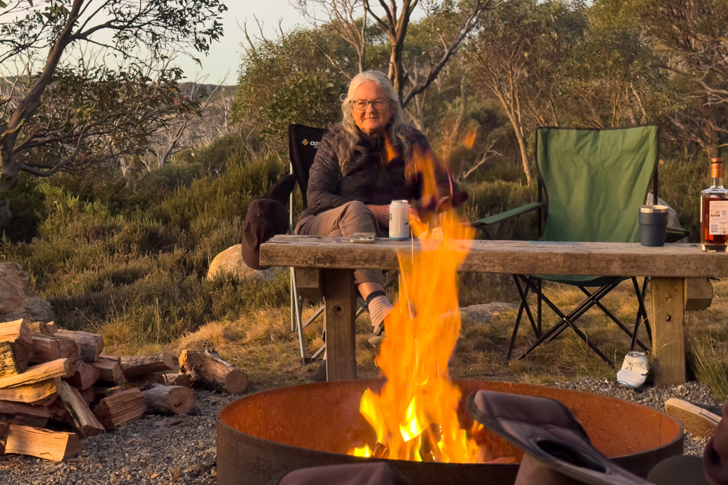 Mit Ma bei den Nachbarn auf ein Bier zum Feuer eingeladen...