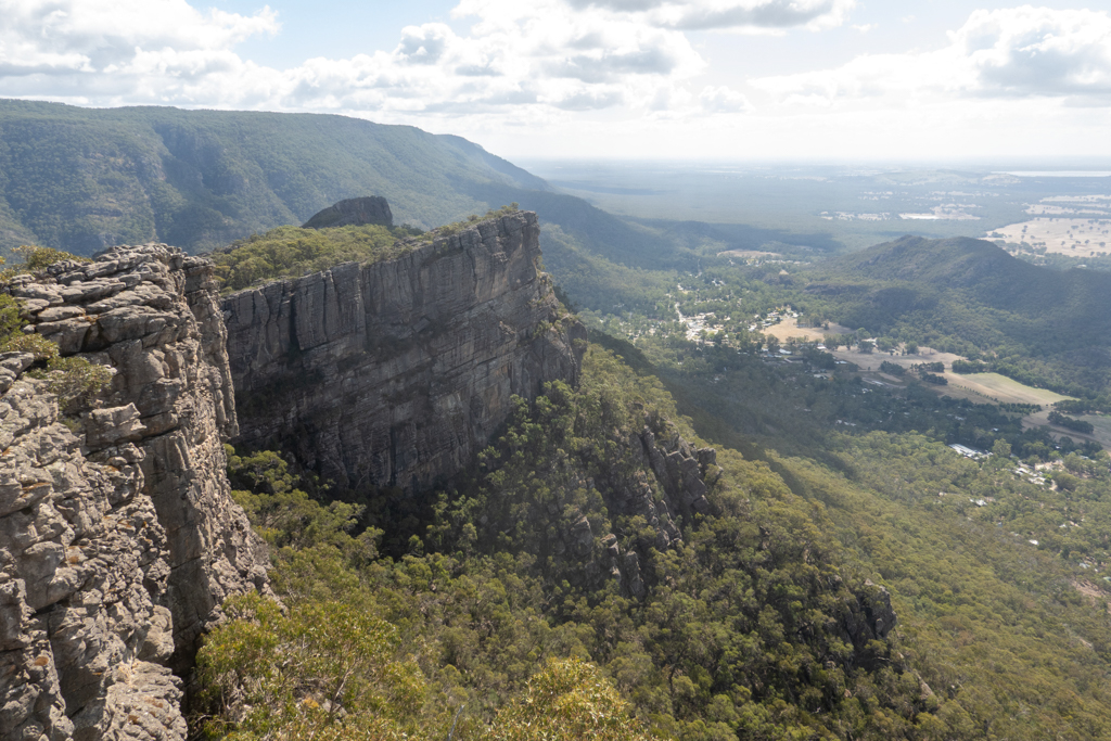 Blick vom Pinnacle aus auf die Landschaft unter uns...