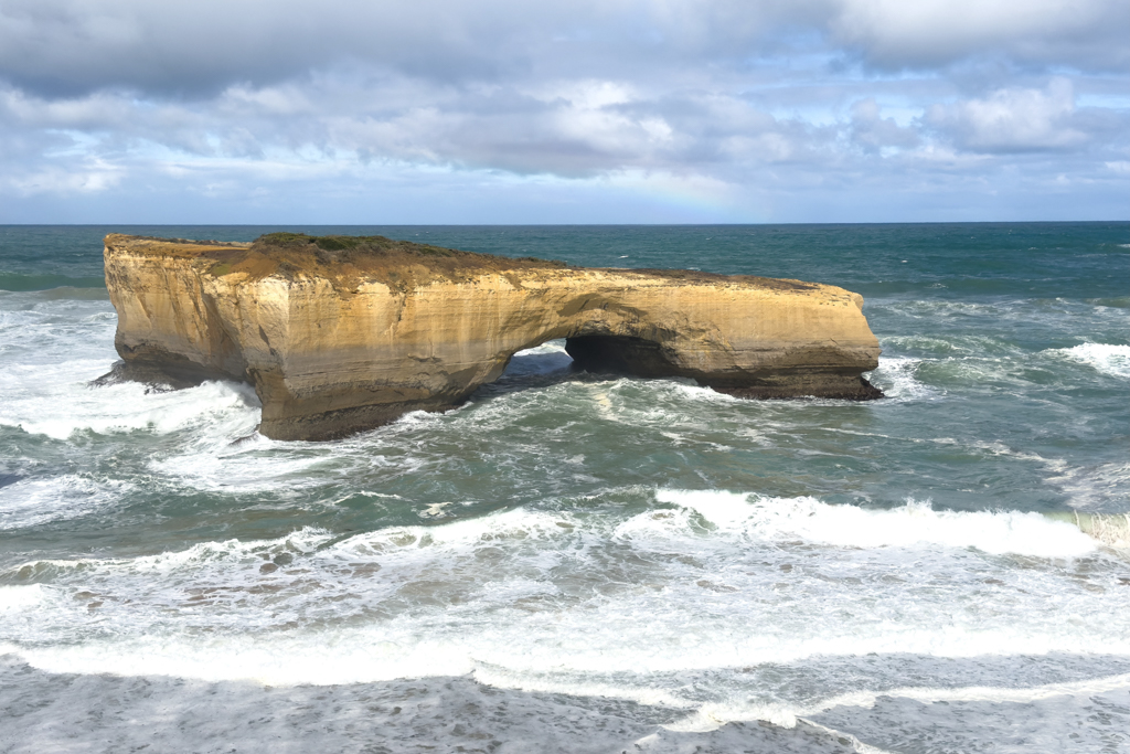 "London Bridge" vom Meer umtobt