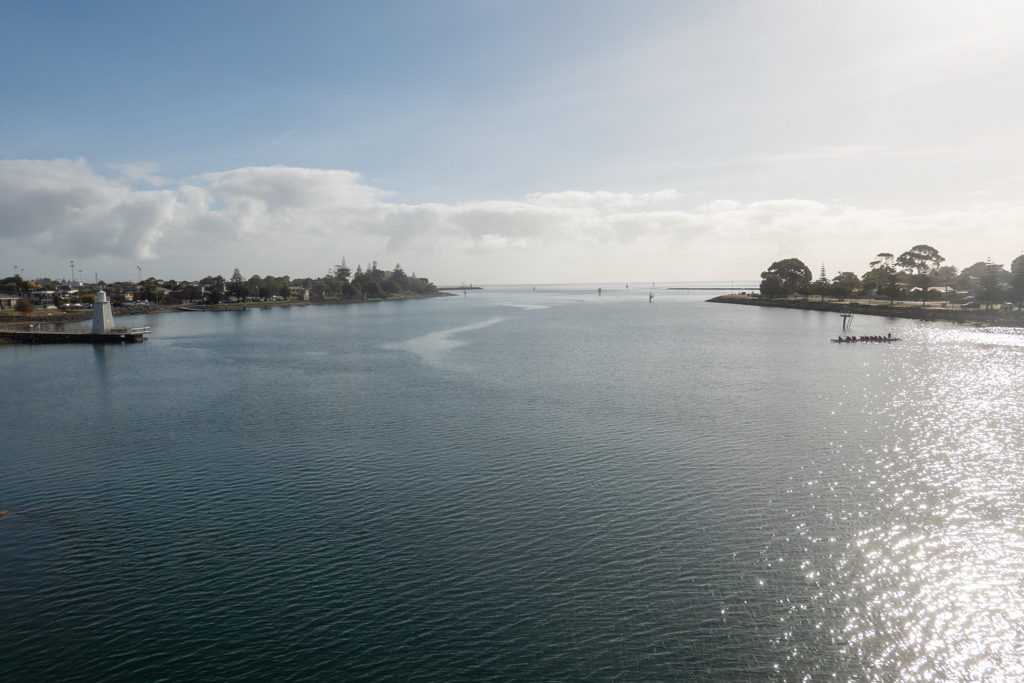 Blick von der Aussichtsplattform in Devonport auf das Meer....