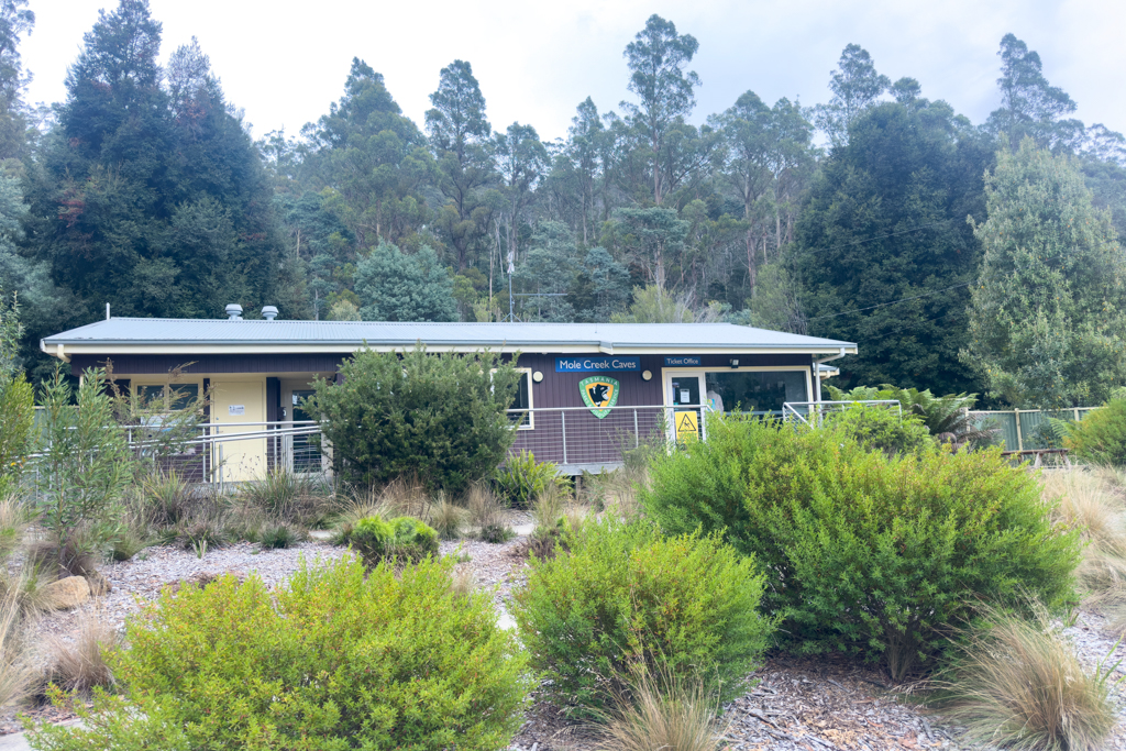 Visitor Center zu den Mole Creek Caves..
