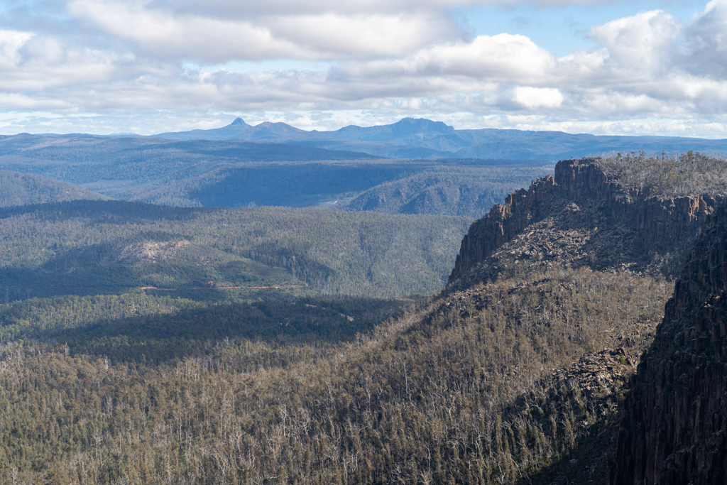 Blick vom Aussichtspunkt am Devils Gulloch in die weite Landschaft