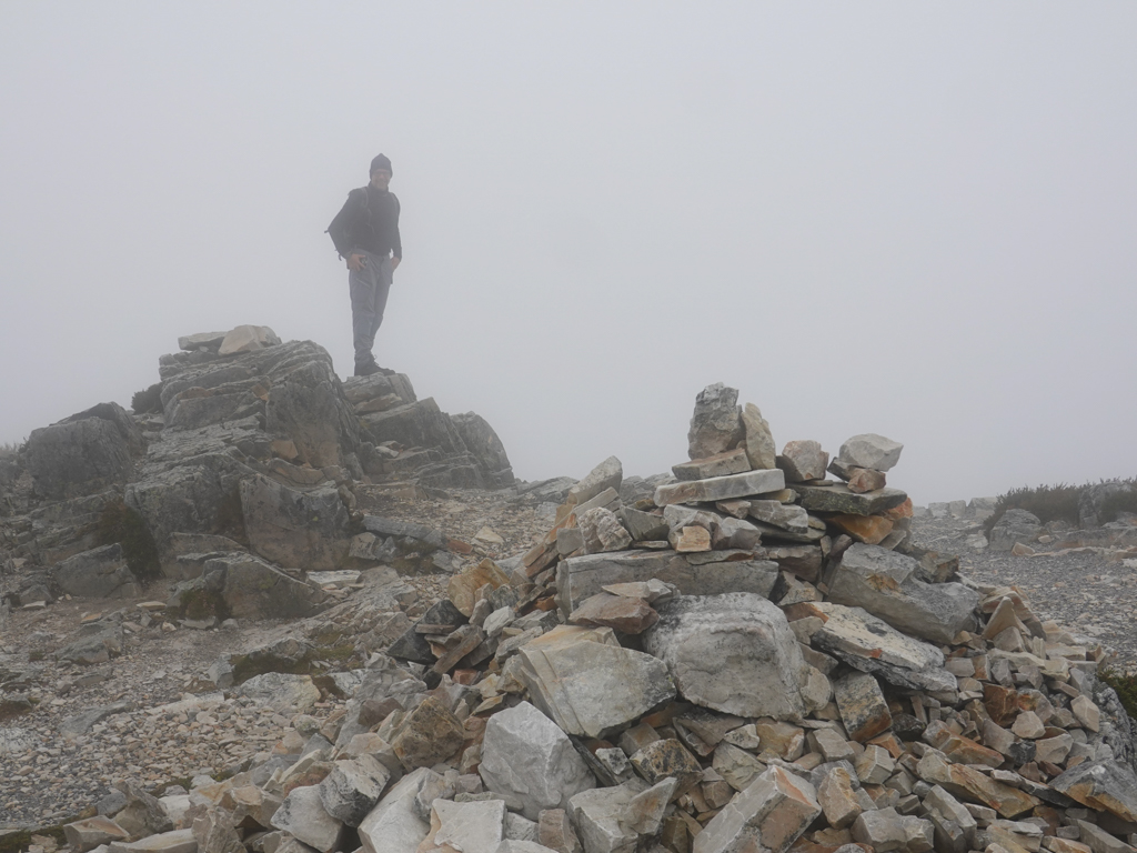 Jo posiert am Marions Lookout