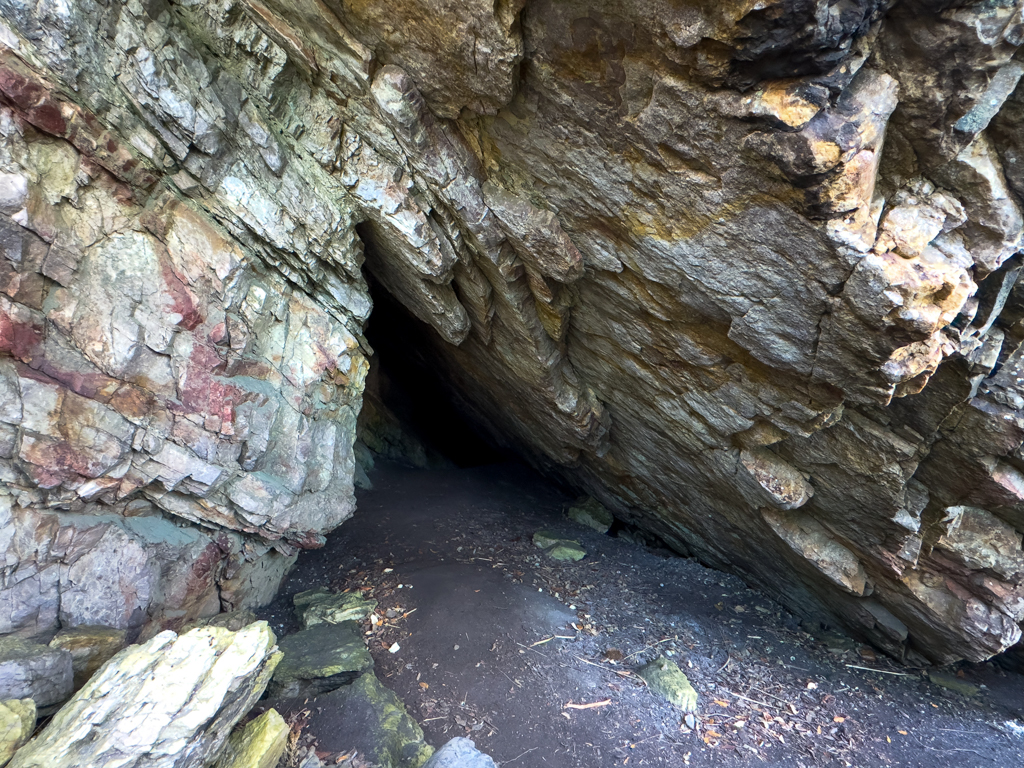 Die kleine South Cave / Schutzhöhle der Aborigines....