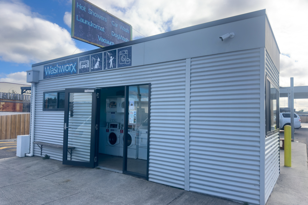 Washworx, DER Waschsalon in St. Helens; auf der Rückseite hat es noch Duschen, den Hunde- und Auto-Waschsalon