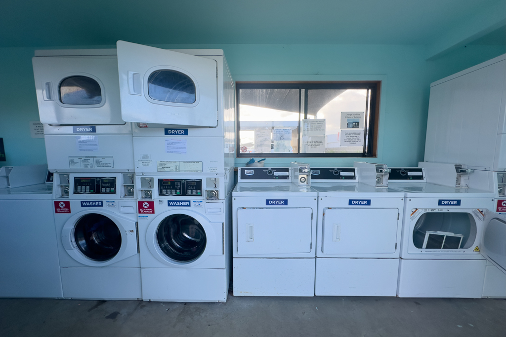 DER Waschsalon in St. Helens; auf der Rückseite hat es noch Duschen, den Hunde- und Auto-Waschsalon