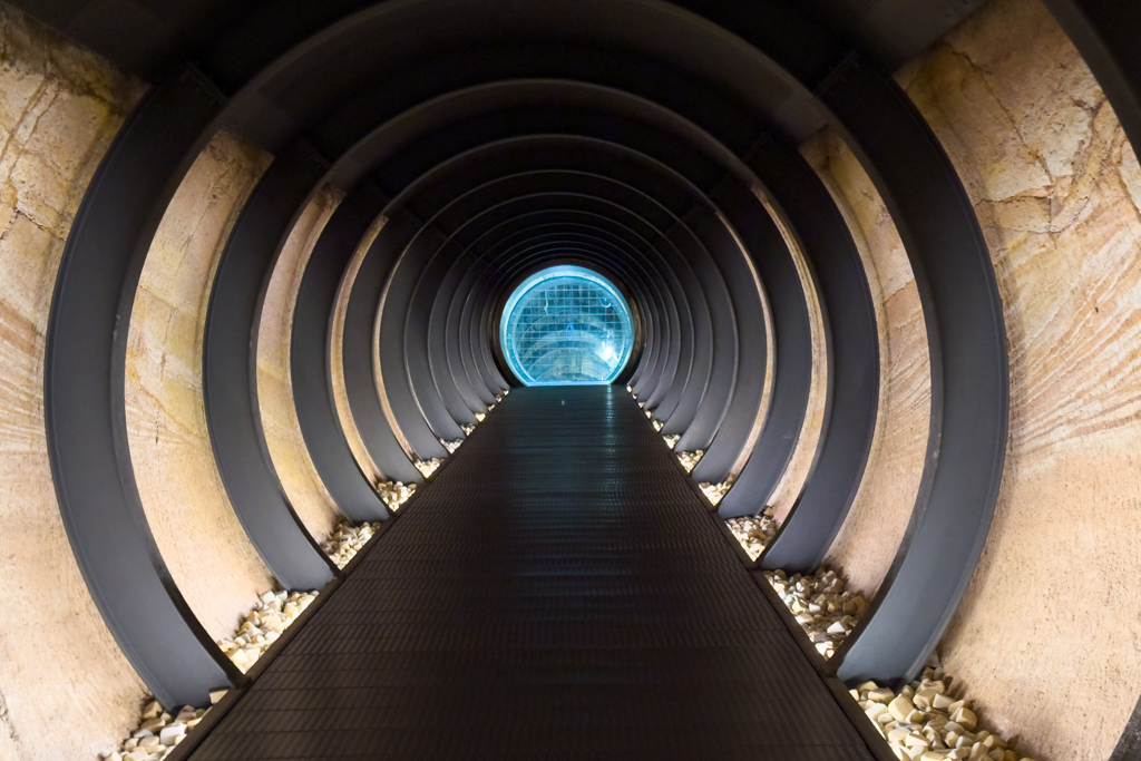 Der Tunneldurchgang im MONA ist auch ein Kunstwerk