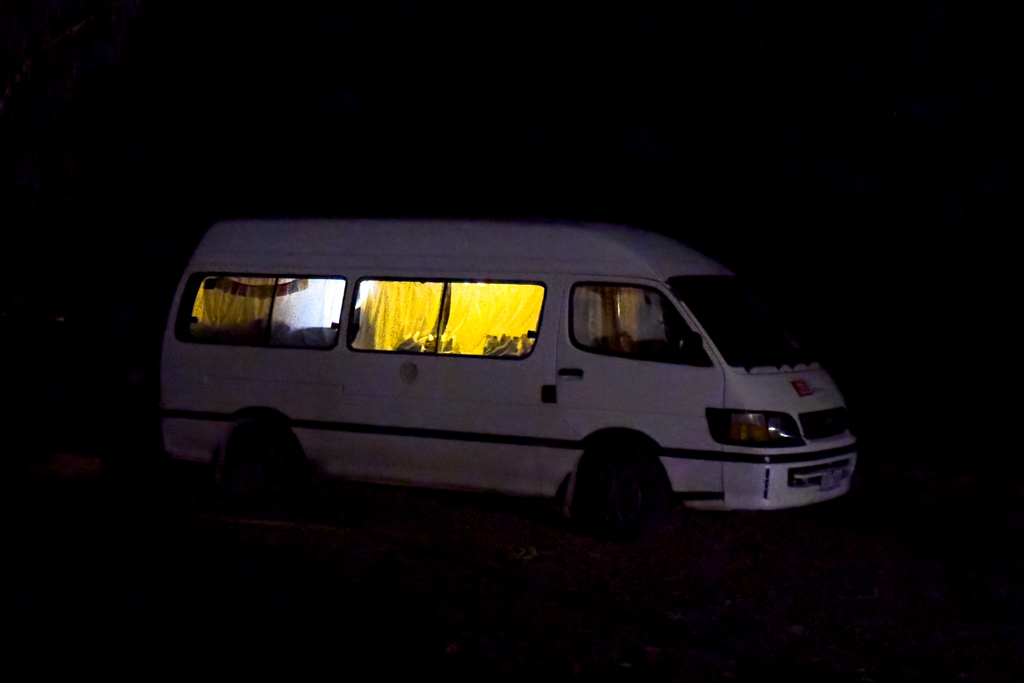 Unsere kleine beleuchtete Eneli bei Nacht
