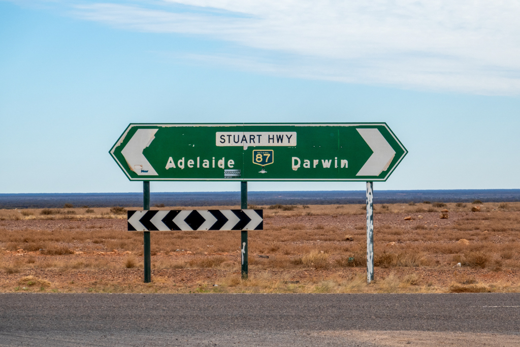 Der Stuart Hwy ist 2'750 km lang und geht von Adelaide bis nach Darwin rauf