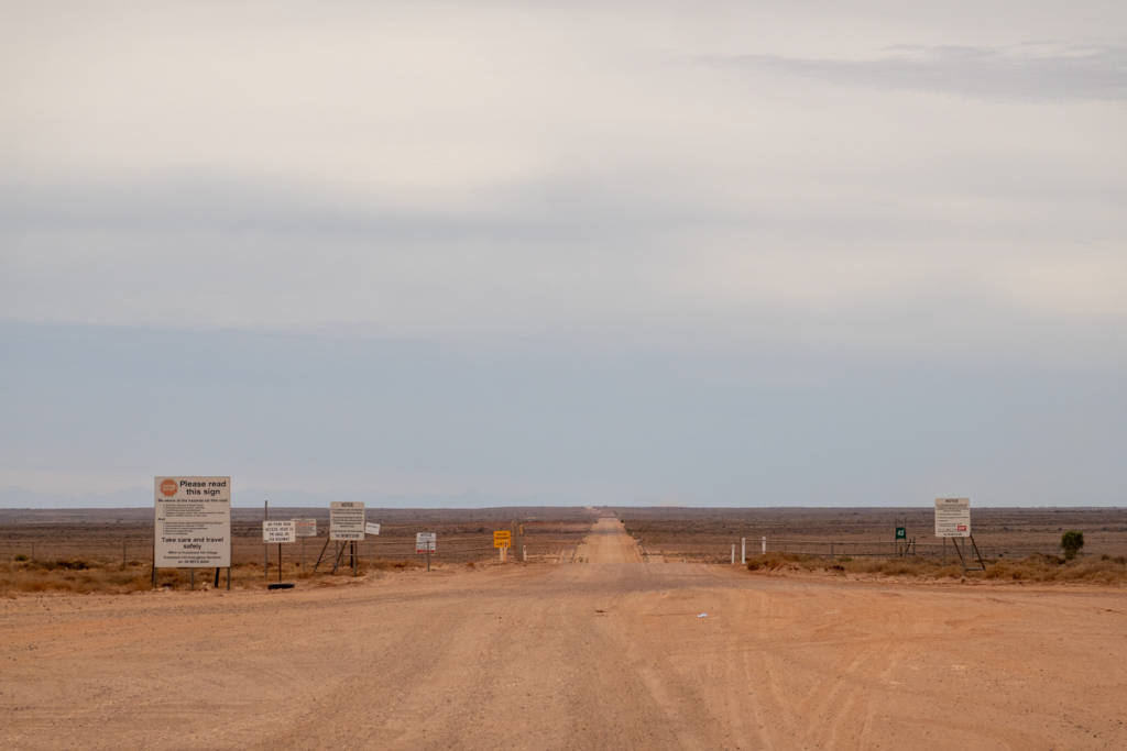 Stop, ab hier ist gesperrtes Gebiet (Militär oder Mine)