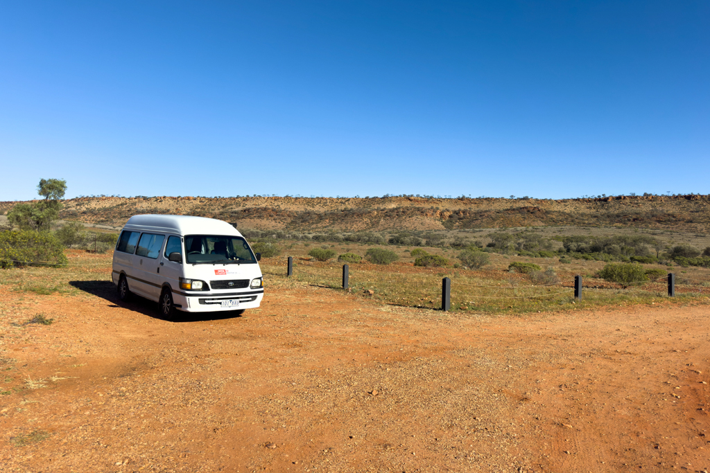 Unser Stellplatz mit Eneli bei den Henbury Meteorite Craters