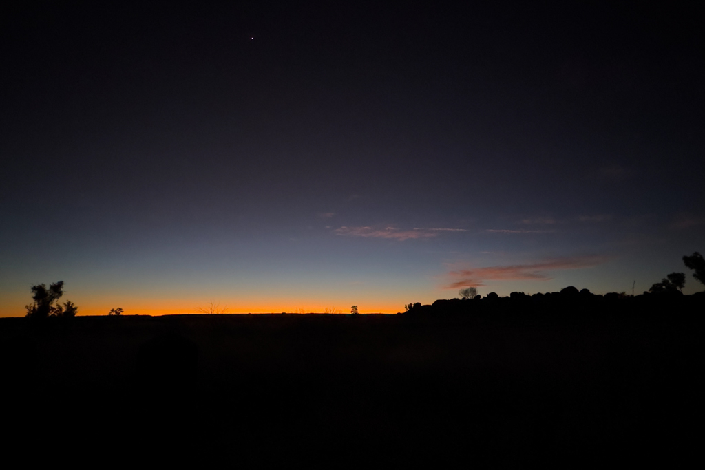 Sonnenuntergang bei den Devils Marbles