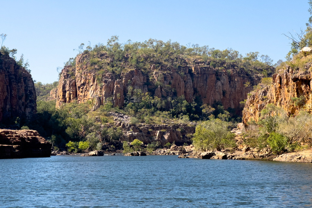 Eindrucksvolle Felswände und Natur in der Katherine Gorge