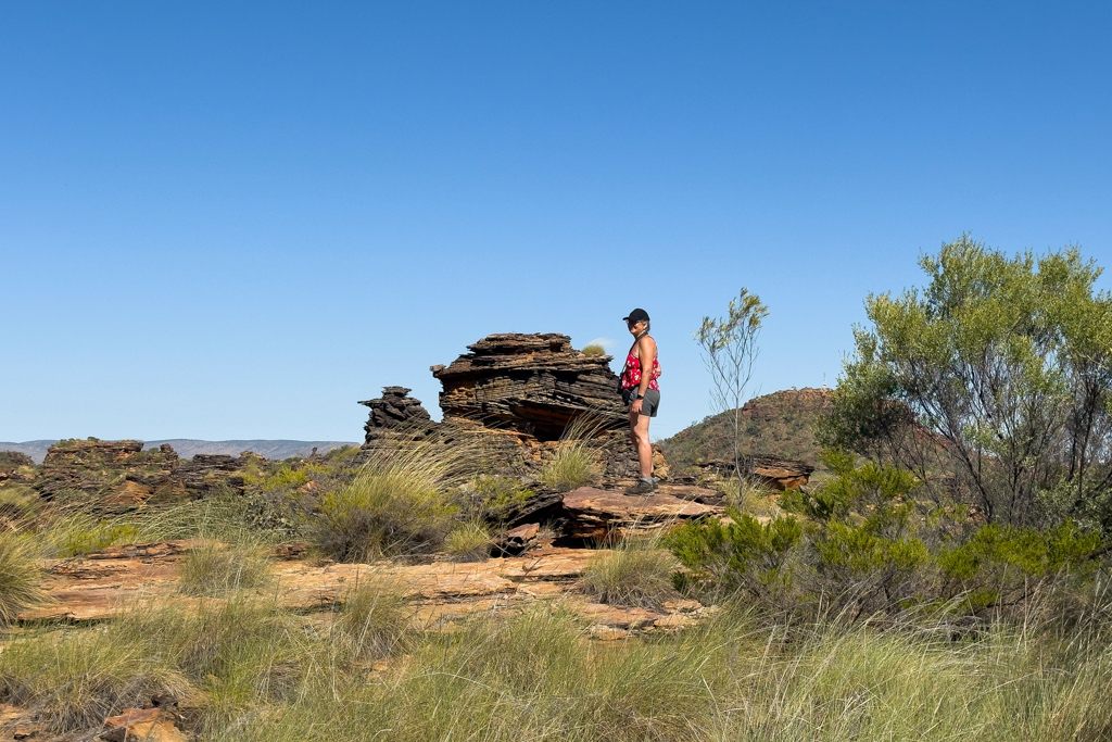 Ma geniesst die tolle Landschaft in den Mini Bungle Bungles