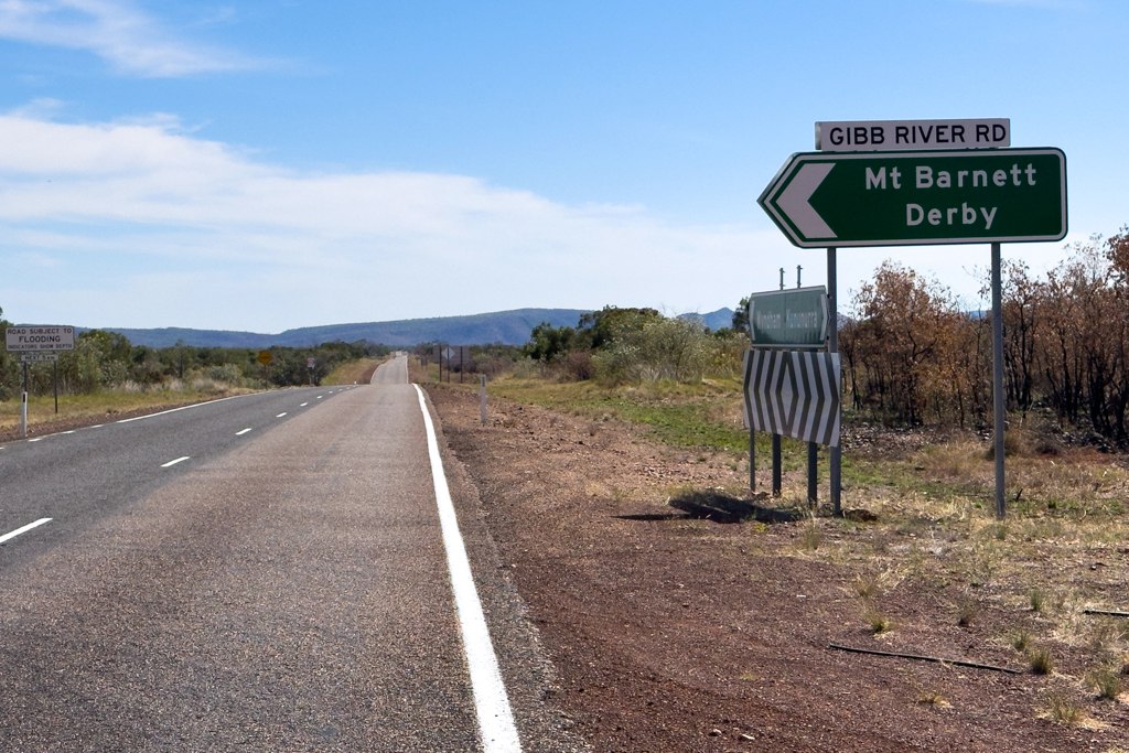 Links geht's ab zur berühmten GIBB RIVER ROAD die NUR 4x4 befahren werden kann