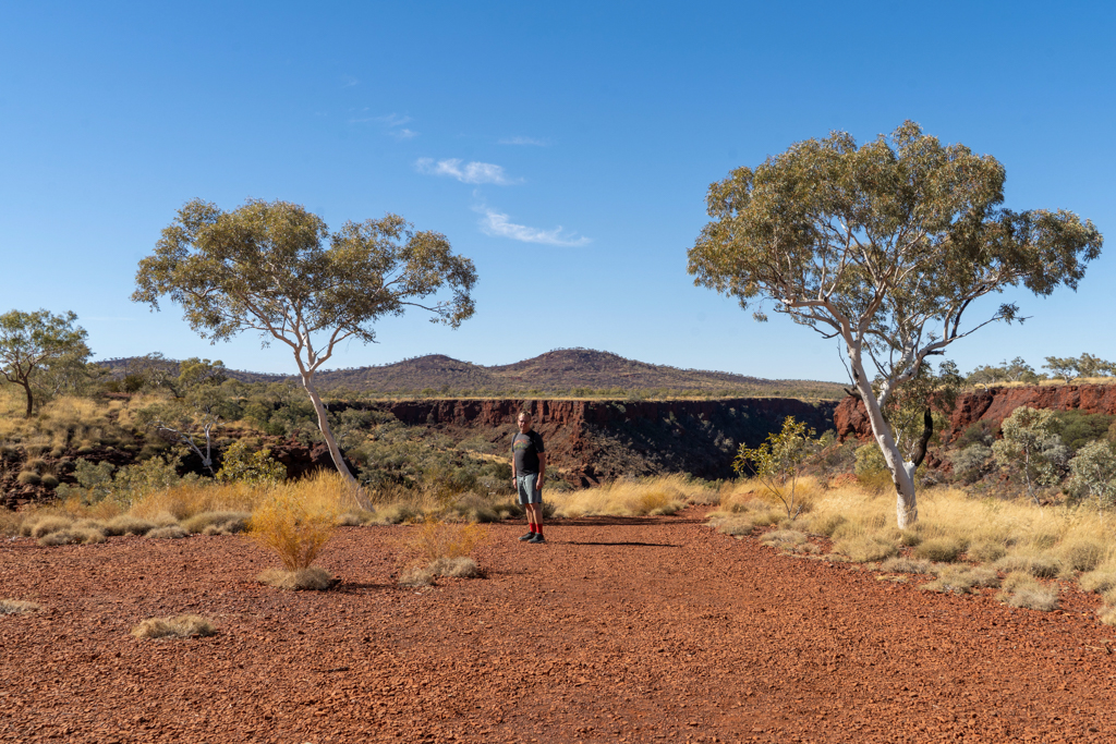 Mit Jo zusammen auf der Wanderung in die Dales Gorge