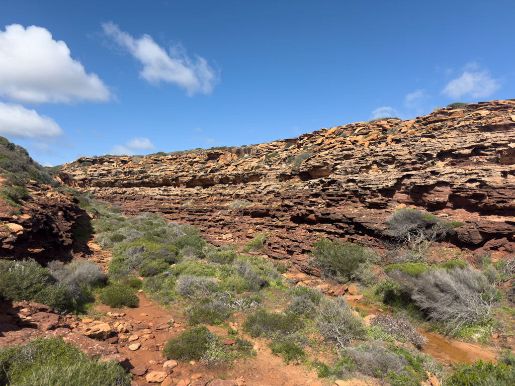 Auf dem Mushroom Rock Walk sehen wir diese beeindruckende Landschaft