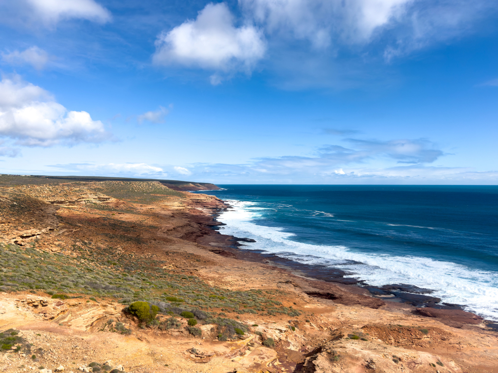 Vom Lookout geniessen wir die Aussicht auf die felsige Küste bei Kalbarri