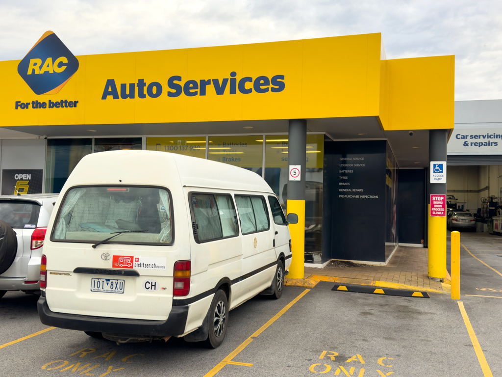 Eneli in Canning Vale beim Auto-Doktor