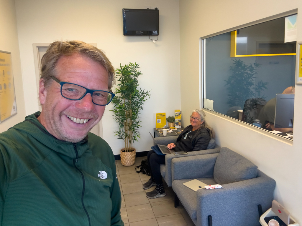 JoMa im "Wartezimmer" der Garage